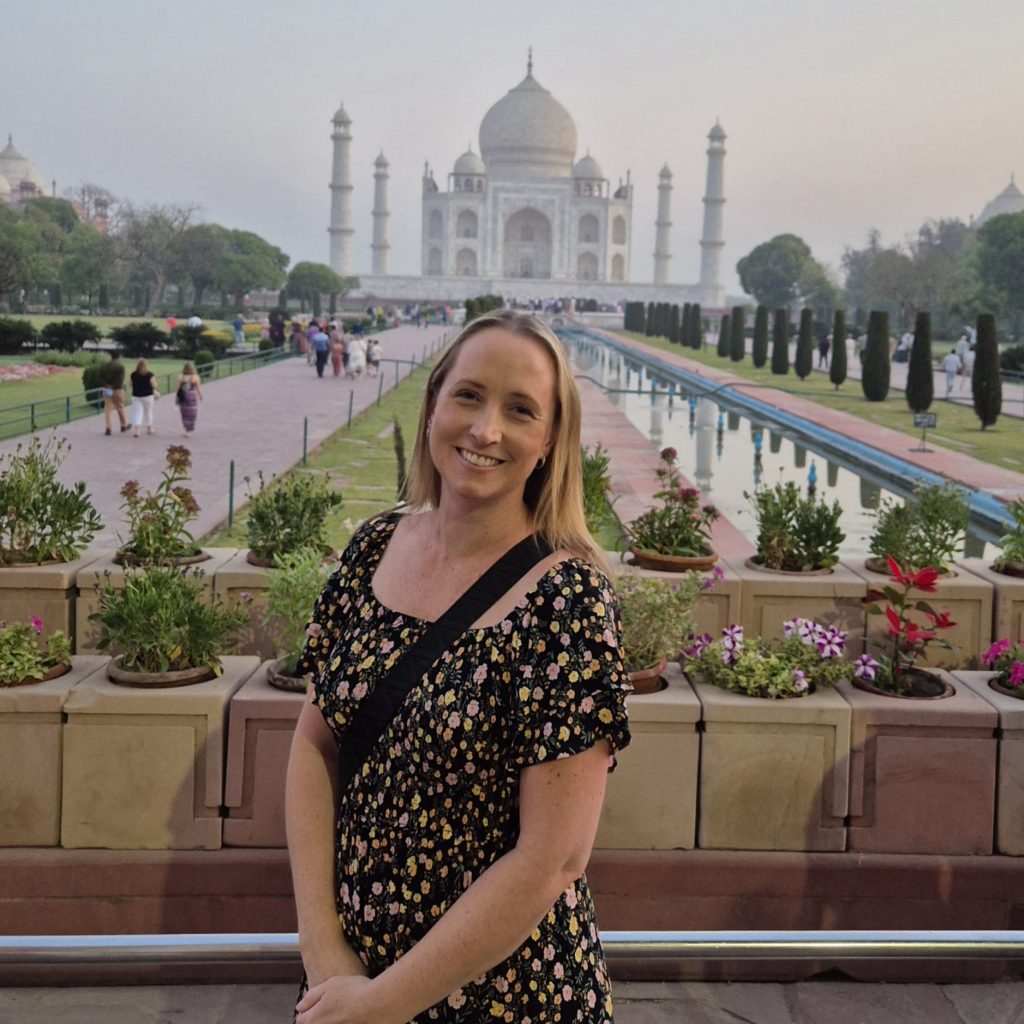 Alisa Taj Mahal Portrait