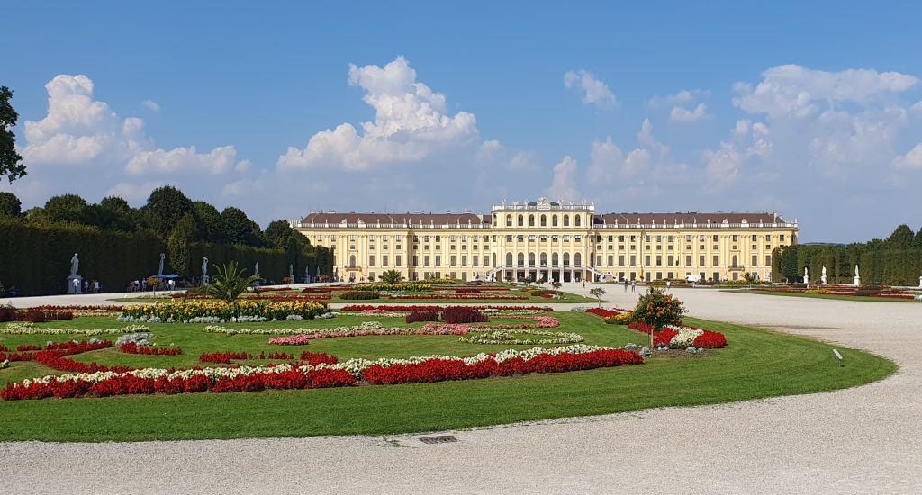 Alisa Schronbrun Palace