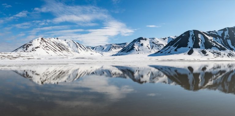 Arctic Adventure Through Spitsbergen’s Glaciers