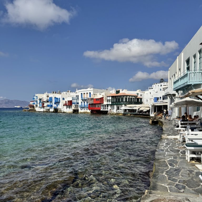 Island Hopping: An Unforgettable Greek Getaway