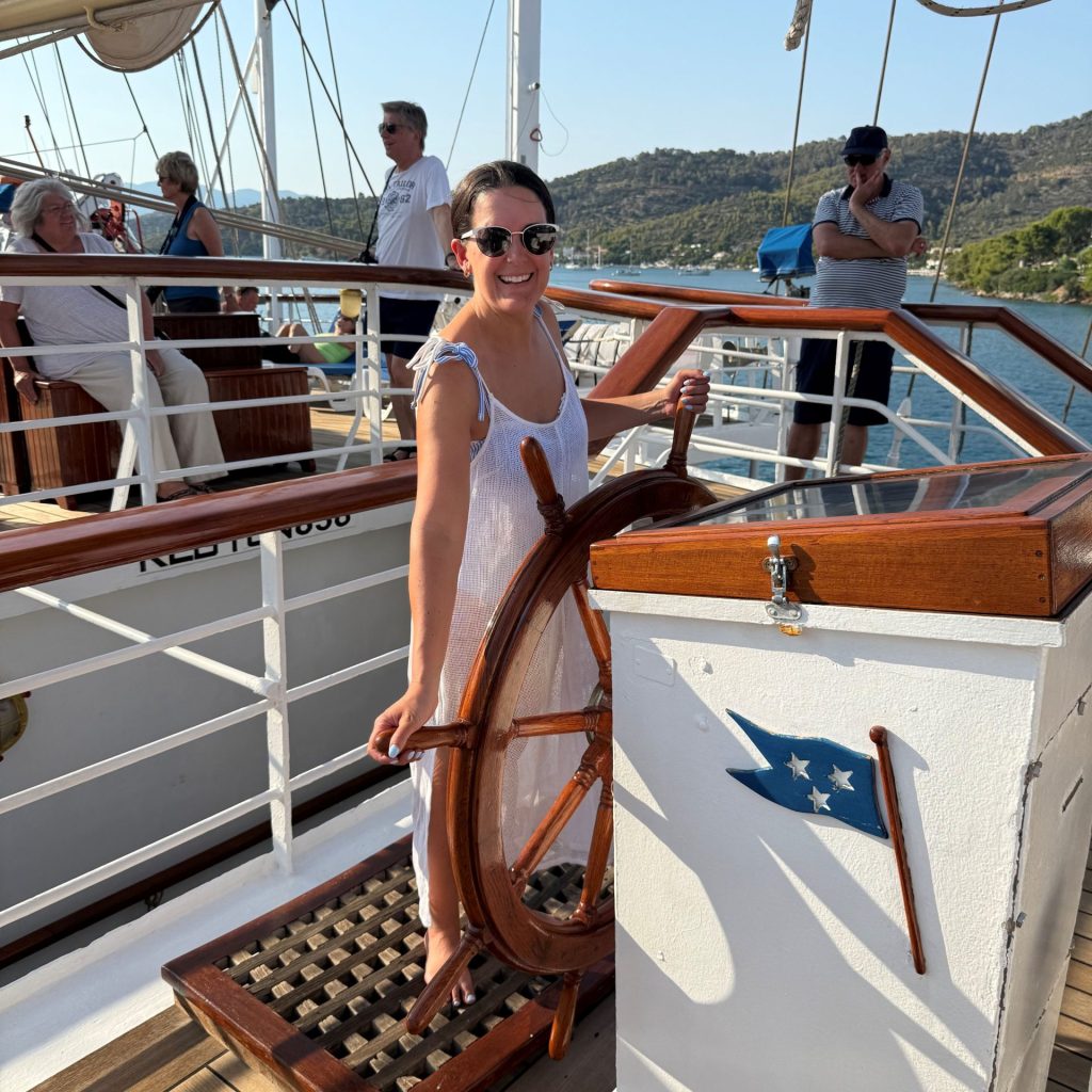 Kat Sailing With Star Clippers Resze