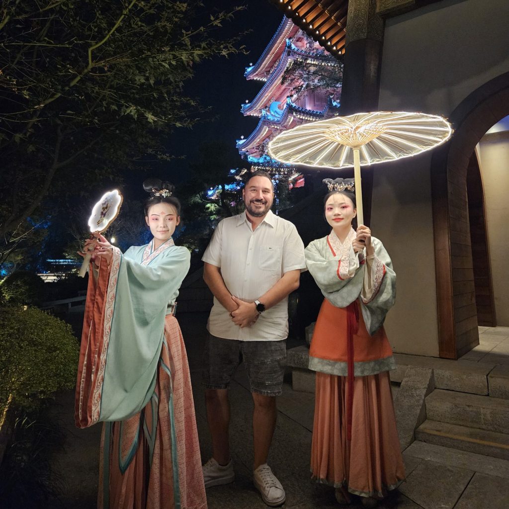 Traditional Chinese Outfits