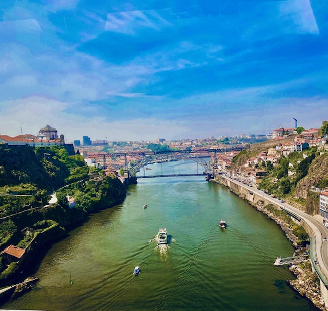 Cruising along the Douro with APT on MS Estrela