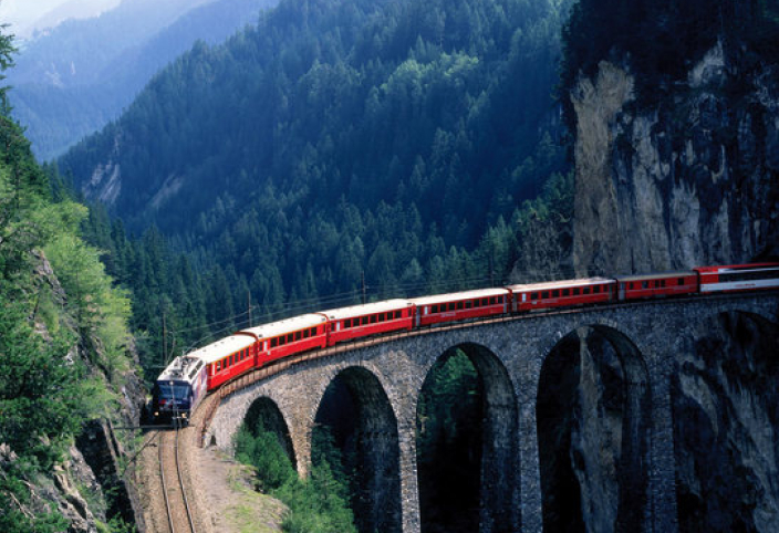 Luxury Land Tours: the Swiss Alps by Rail